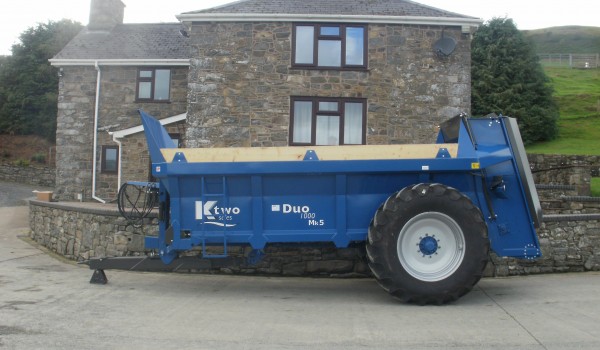 Weigh Cells, autorate and GPS allows the farmer to input the desired spread rate and just drive! The datalogging feature of the RDS system allows recording of material weight applied in every field. Ideal for contractors!